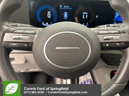 Used 2025 Hyundai Kona SEL image 34