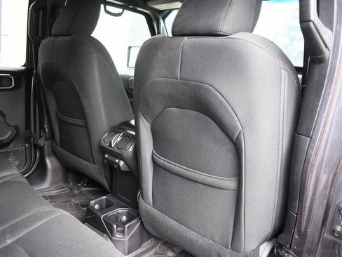 Used 2018 Jeep Wrangler Unlimited Sport S image 27