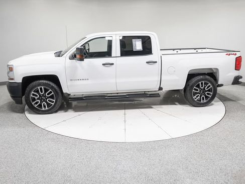 Used 2018 Chevrolet Silverado 1500 W/T w/ Trailering Package AWD/4WD image 29