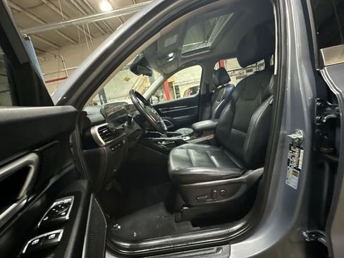 Certified 2024 Kia Telluride S w/ S Sunroof Package image 15