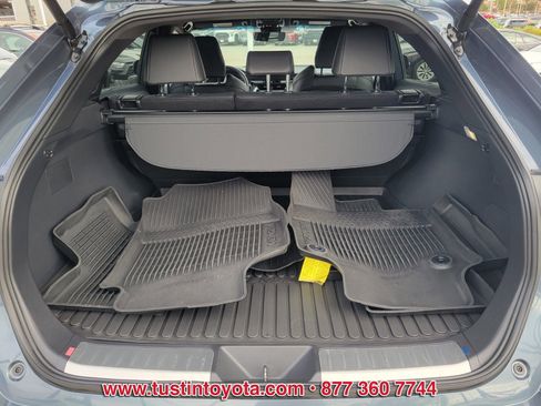Certified 2024 Toyota Venza XLE AWD/4WD image 13