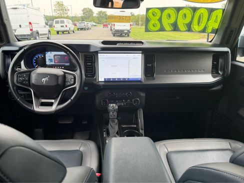 Used 2022 Ford Bronco Outer Banks AWD/4WD image 21