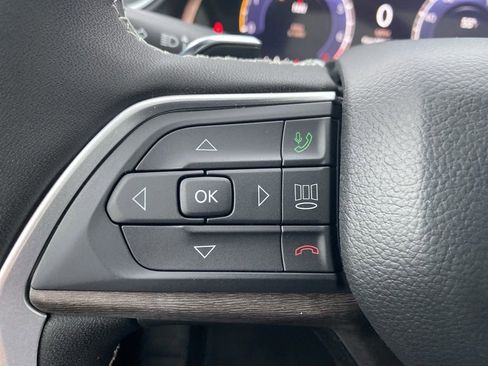 New 2025 Jeep Grand Cherokee L Limited w/ Black Appearance Package image 31