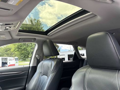 Used 2020 Lexus RX 350L Luxury w/ Cold Weather Package (CT) FWD image 19