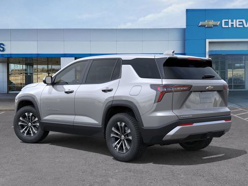 New 2026 Chevrolet Equinox LT image 3