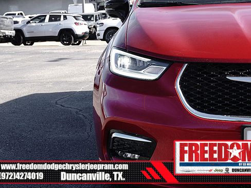 New 2026 Chrysler Pacifica Select image 42