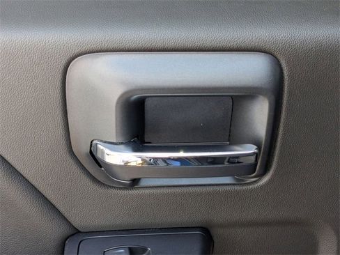 Used 2018 GMC Sierra 1500 SLE image 28