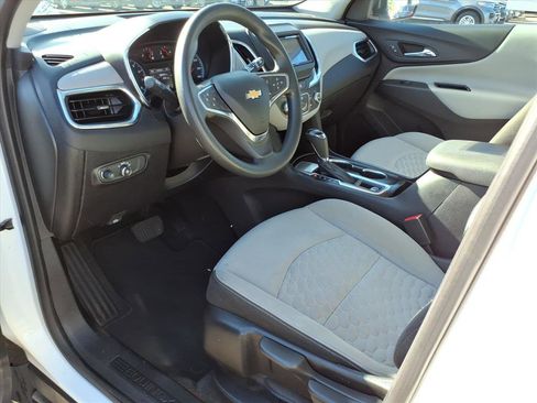 Used 2018 Chevrolet Equinox LS image 12