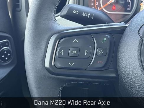 Used 2025 Jeep Wrangler Willys image 24