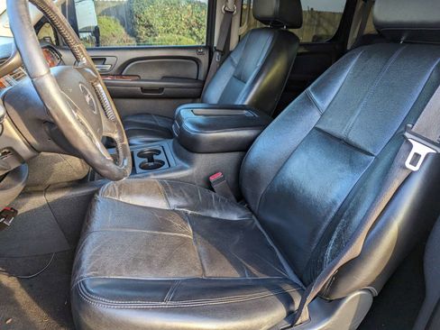 Used 2007 GMC Sierra 2500 SLT w/ EZ-Lift Tailgate Package RWD image 13