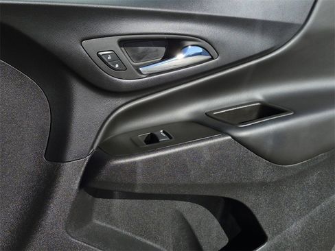 Used 2023 Chevrolet Equinox LT image 14