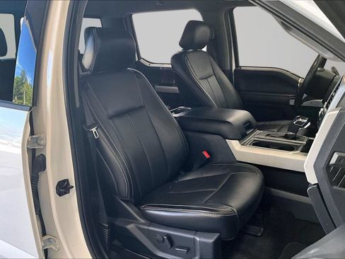 Used 2019 Ford F150 Lariat w/ Equipment Group 502A Luxury AWD/4WD image 27