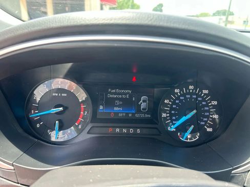 Used 2016 Ford Fusion SE image 18