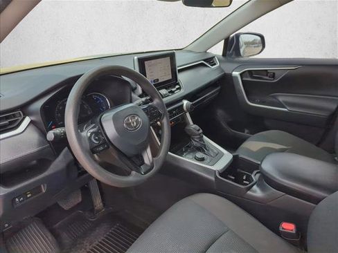 Used 2023 Toyota RAV4 LE AWD/4WD image 11