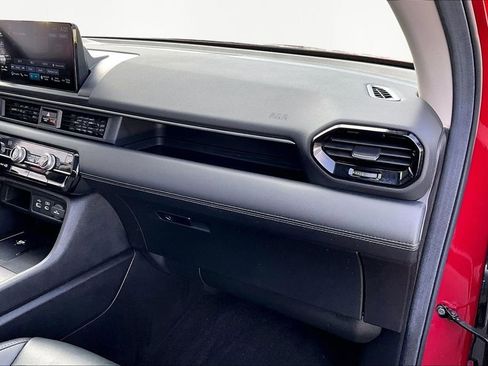 Used 2025 Honda Pilot Touring image 21