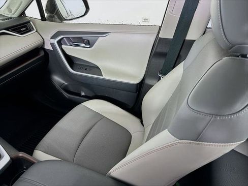 Certified 2025 Toyota RAV4 Limited w/ Advanced Technology Package AWD/4WD image 25
