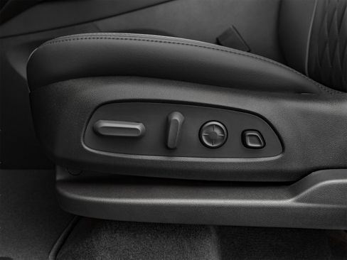 Used 2023 Buick Enclave Avenir w/ Avenir Technology Package FWD image 24