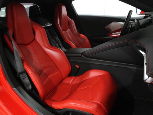 Used 2021 Chevrolet Corvette Stingray Preferred Cpe w/ Z51 Performance Package image 24