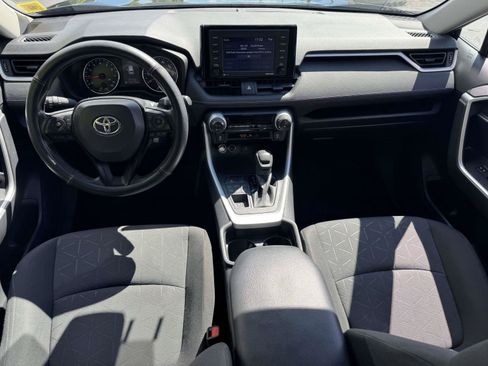 Used 2021 Toyota RAV4 XLE AWD/4WD image 13