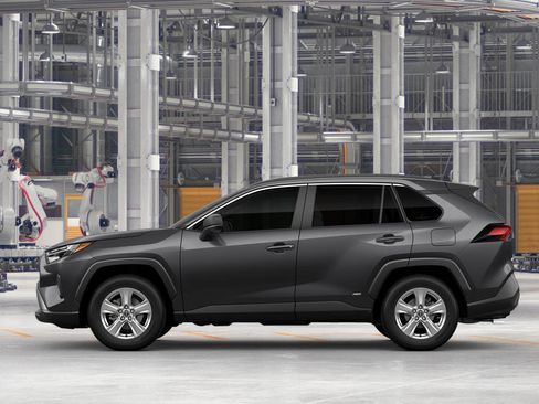 New 2025 Toyota RAV4 LE image 4