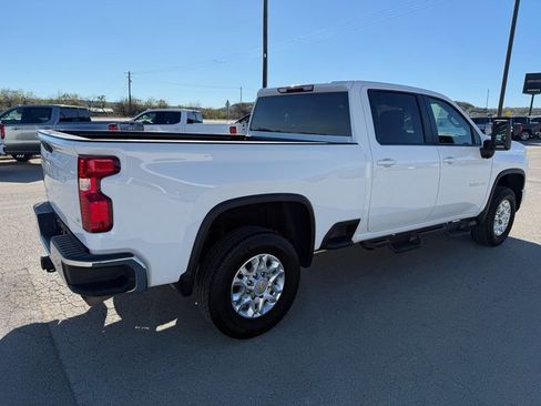 Used 2024 Chevrolet Silverado 2500 LT image 6