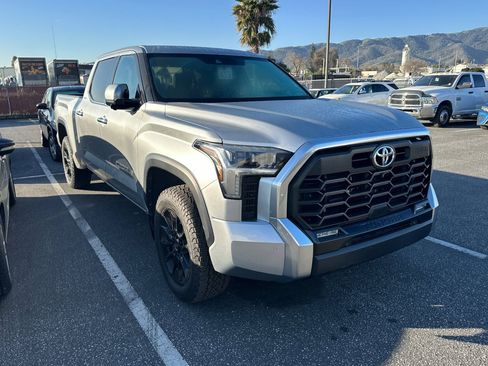 Used 2022 Toyota Tundra Limited image 2