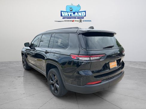 Certified 2024 Jeep Grand Cherokee L Limited w/ Black Appearance Package image 3