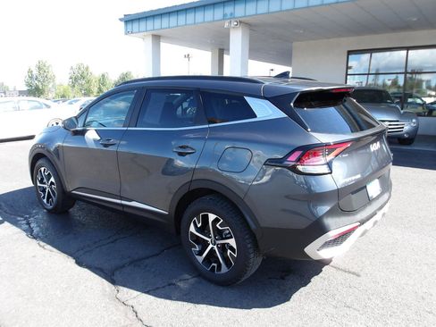 Used 2023 Kia Sportage EX w/ EX Premium Package AWD/4WD image 3