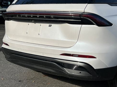 New 2026 Lincoln Nautilus Premier w/ Equipment Group 102A image 5