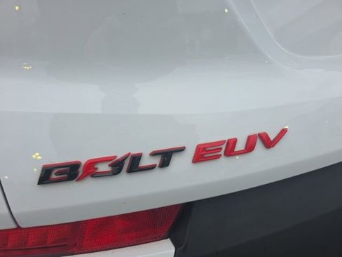 Used 2023 Chevrolet Bolt EUV Premier w/ Sun & Sound Package image 11