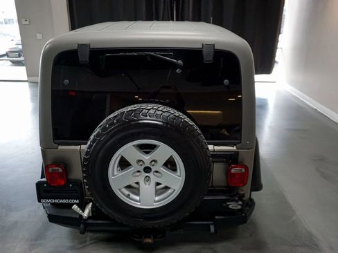 Used 2006 Jeep Wrangler Unlimited Rubicon w/ Security Group AWD/4WD image 48