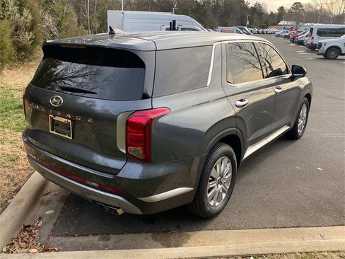 Used 2023 Hyundai Palisade SE image 33