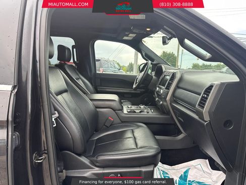 Used 2019 Ford Expedition Max XLT w/ Equipment Group 202A AWD/4WD image 13