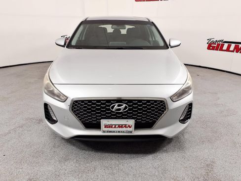 Used 2018 Hyundai Elantra GT FWD image 2