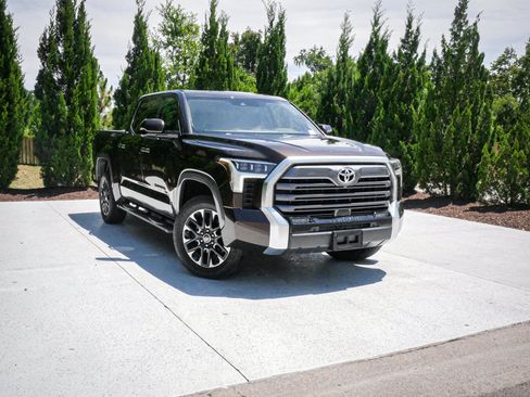 Used 2023 Toyota Tundra Limited AWD/4WD image 2