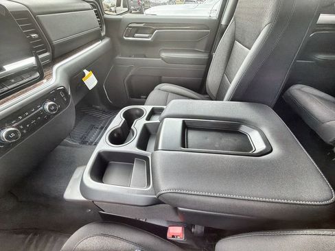 New 2026 GMC Sierra 1500 SLE image 20