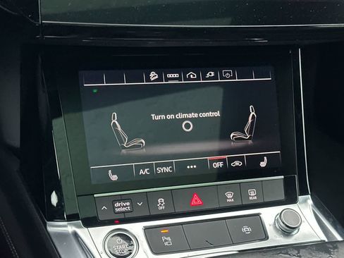 Used 2023 Audi e-tron Premium w/ Convenience Plus Package image 18