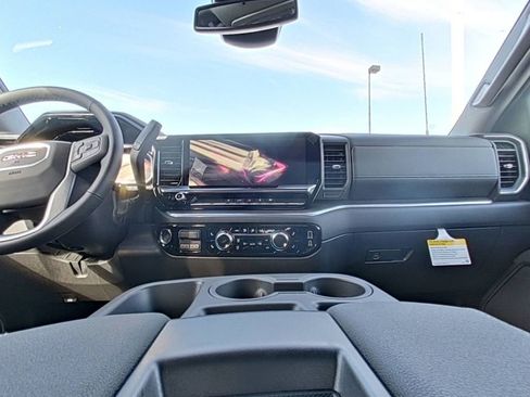 Used 2026 GMC Sierra 2500 SLT image 31