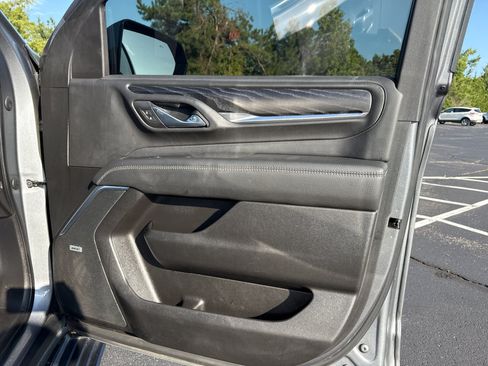 Used 2021 GMC Yukon Denali w/ Denali Premium Package AWD/4WD image 12