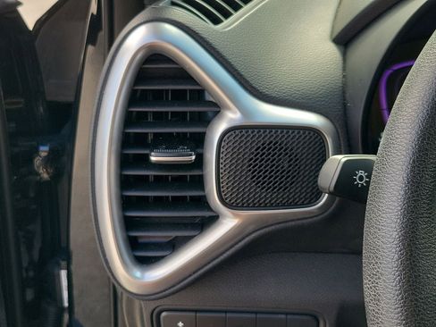Used 2025 Kia Soul LX w/ LX Technology Package FWD image 29