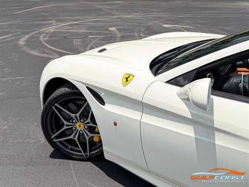 Used 2017 Ferrari California T RWD image 50