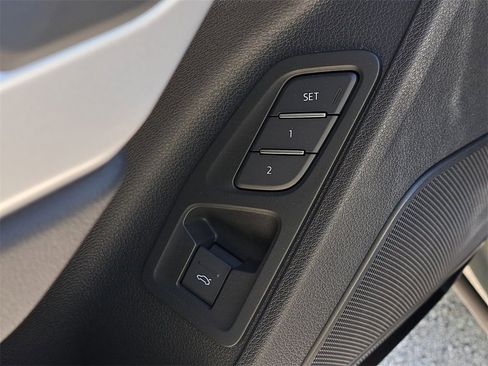 New 2025 Audi Q3 2.0T Premium image 21