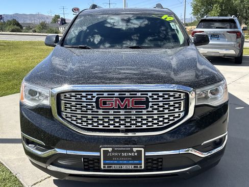 Used 2019 GMC Acadia Denali w/ Technology Package AWD/4WD image 8