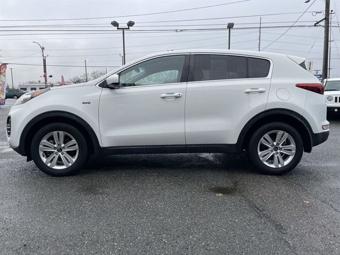 Used 2017 Kia Sportage LX image 4