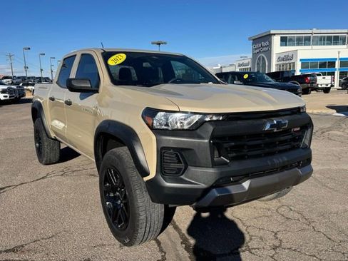 Used 2023 Chevrolet Colorado Trail Boss w/ Advanced Trailering Package image 10