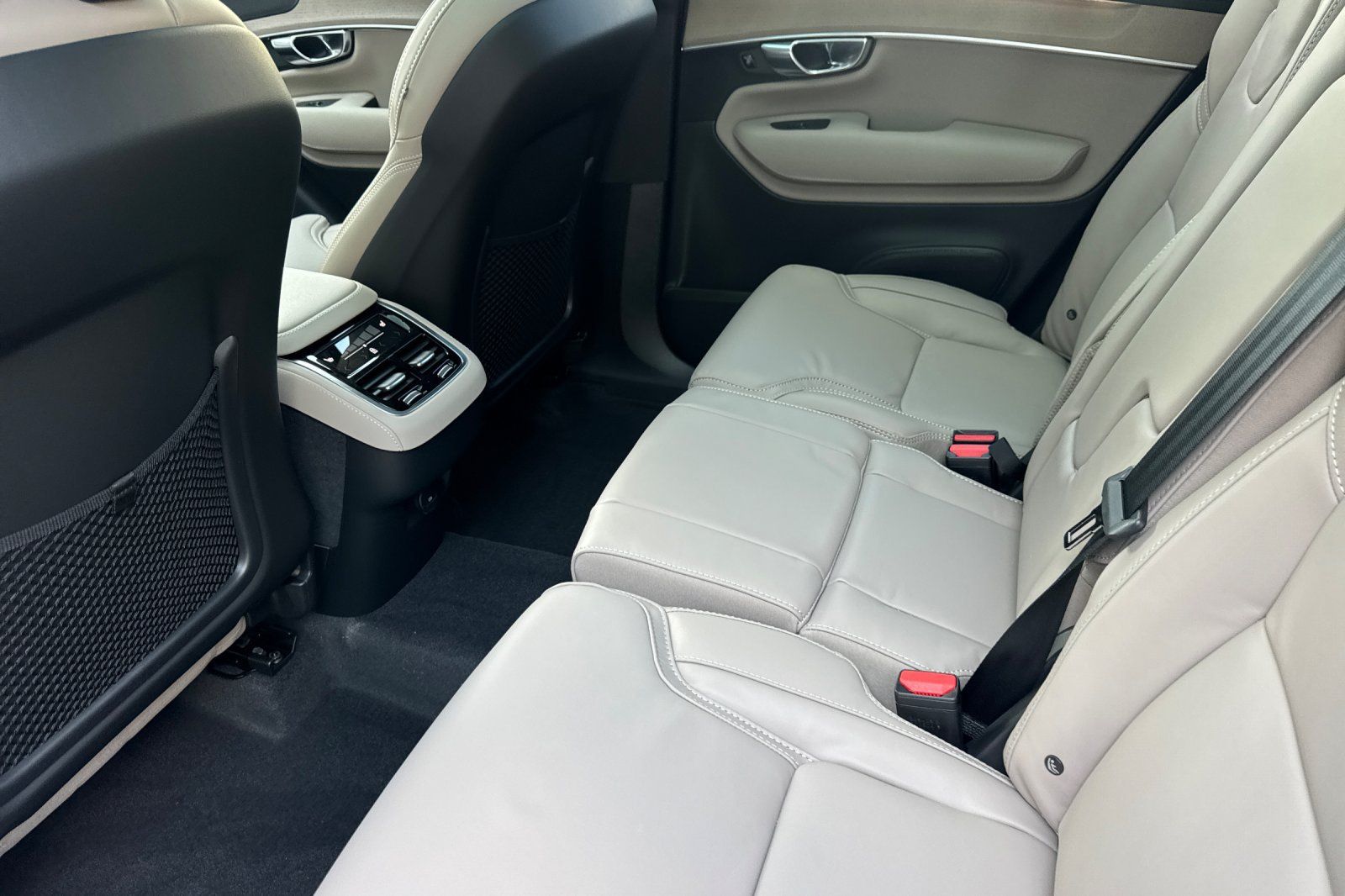 New 2026 Volvo XC90 B5 Ultra AWD/4WD image 9