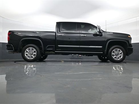 Certified 2025 Chevrolet Silverado 2500 High Country w/ Technology Package image 24