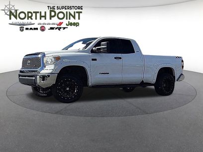 Used 2017 Toyota Tundra SR5 w/ SR5 Upgrade Package