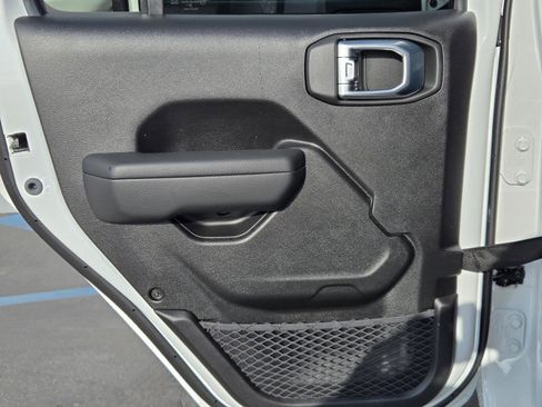 New 2026 Jeep Gladiator Sport image 27