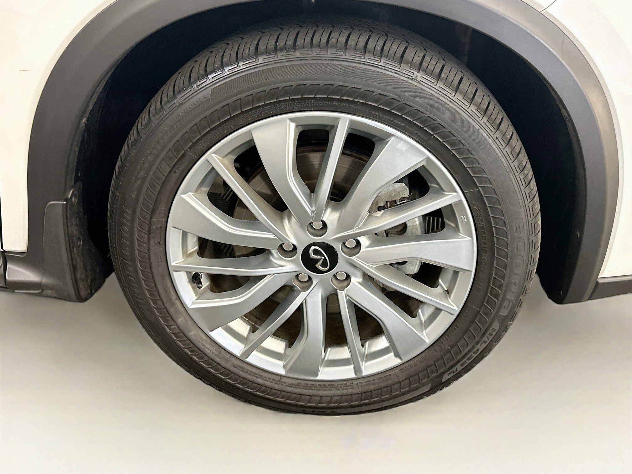 Used 2023 INFINITI QX50 Luxe AWD/4WD image 11